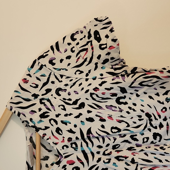 Pink Blue Purple Leopard Print Scrub Top - Picture 2 of 2